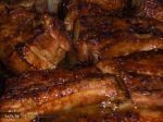-1,5 kg spareribs (costita de porc), catei de usturoi
-1 varf cutit boia de ardei iute
-3-4 linguri